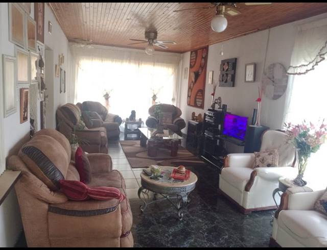 3 BEDROOM HOUSE FOR SALE IN BONANNE